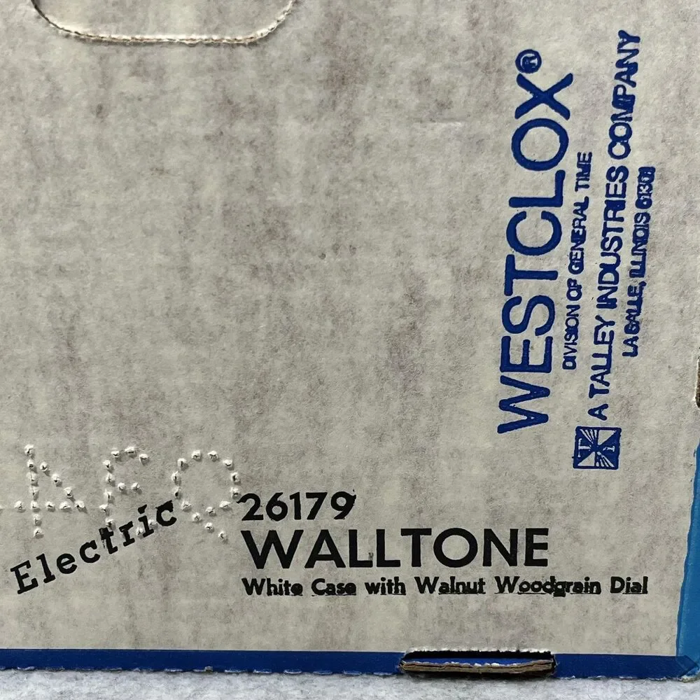 Vintage Westclox Walltone Electric Wall Clock Walnut Woodgrain USA Retro‎ Decor